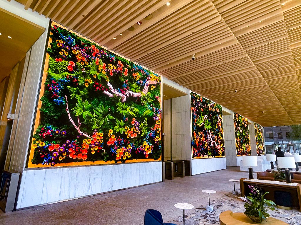 Salesforce Tower Chicago Lobby Video Wall